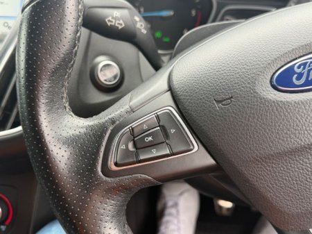 2018 Ford Focus - photo 11