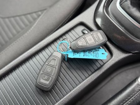 2017 Ford Focus - photo 14
