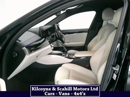 2022 BMW 5-Series - photo 12