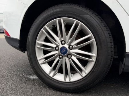 2017 Ford Focus - photo 7