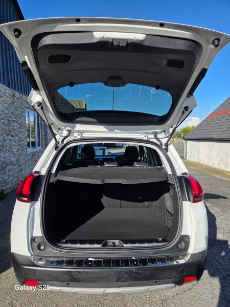 2017 Peugeot 2008 - photo 9