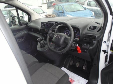 2022 Toyota Proace City - photo 11