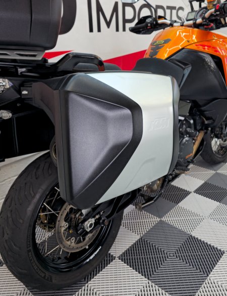 2013 KTM 1190 - photo 6