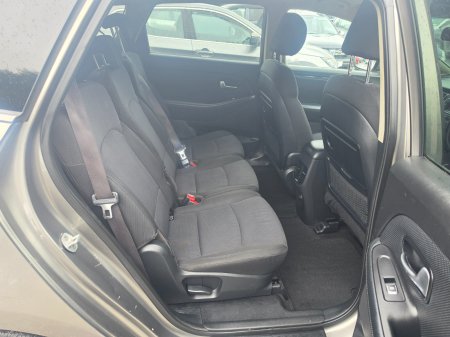 2016 Kia Carens - photo 6