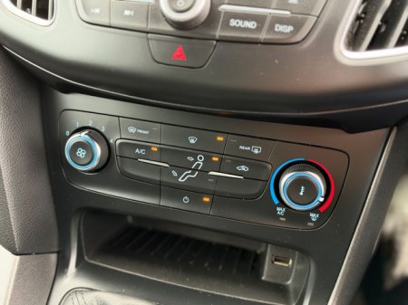 2016 Ford Focus - photo 16