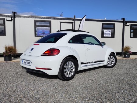 2018 Volkswagen Beetle - photo 2