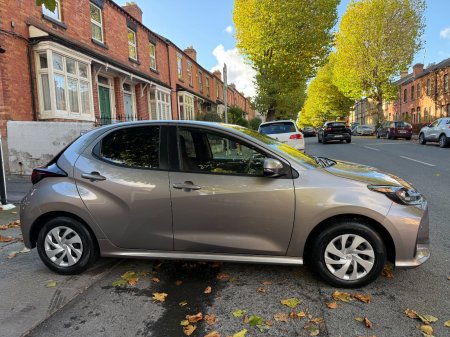 2022 Toyota Yaris - photo 4