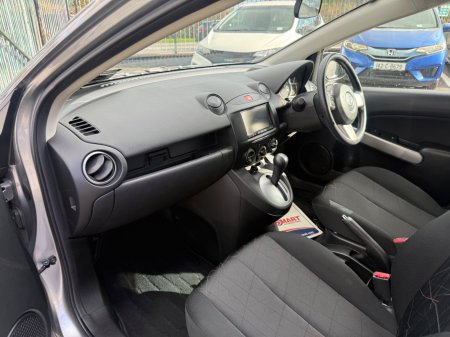 2013 Mazda Demio - photo 10