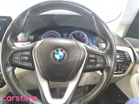2018 BMW 5-Series - photo 15