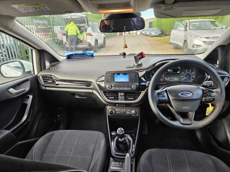 2018 Ford Fiesta - photo 8