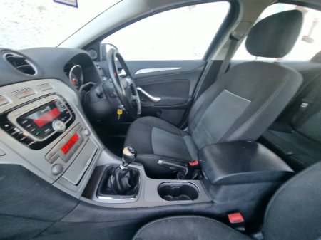 2010 Ford Mondeo - photo 15