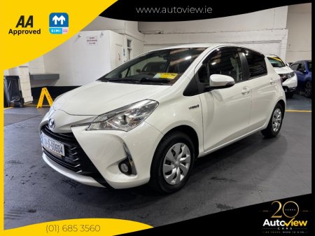 2017 Toyota Vitz - photo 4
