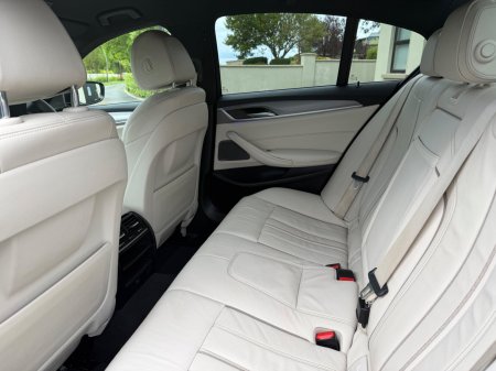 2017 BMW 5-Series - photo 18
