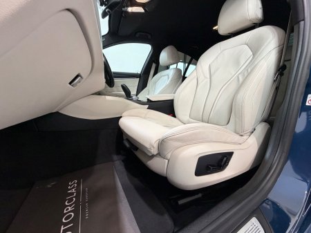 2022 BMW 5-Series - photo 15