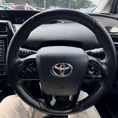 2020 Toyota Prius - photo 17