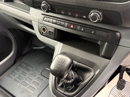 2021 Opel Vivaro - photo 12