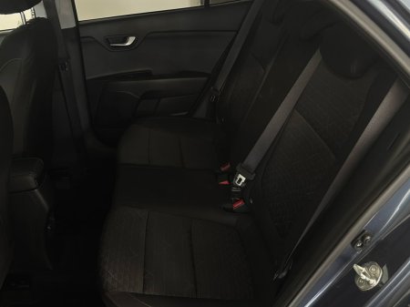 2023 Kia Rio - photo 11