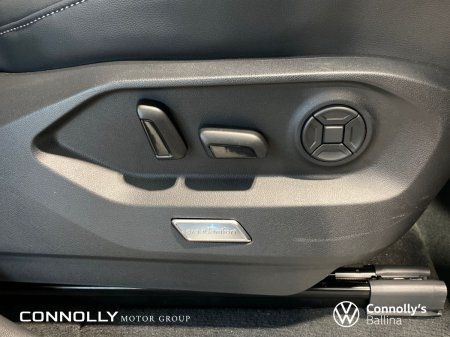 2026 Volkswagen Touareg - photo 18