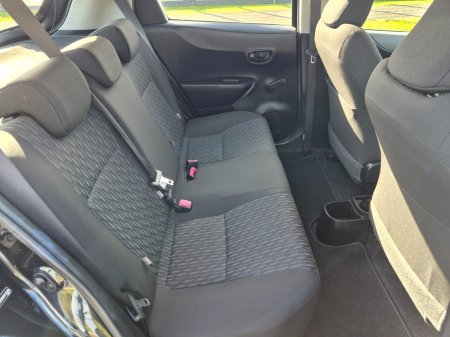 2012 Toyota Yaris - photo 24