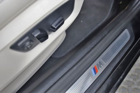 2023 BMW 5-Series - photo 25