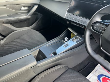 2023 Peugeot 308 - photo 8