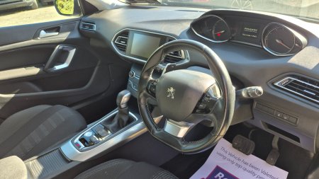 2017 Peugeot 308 - photo 18