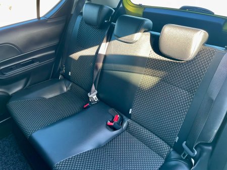 2017 Toyota Aqua - photo 21
