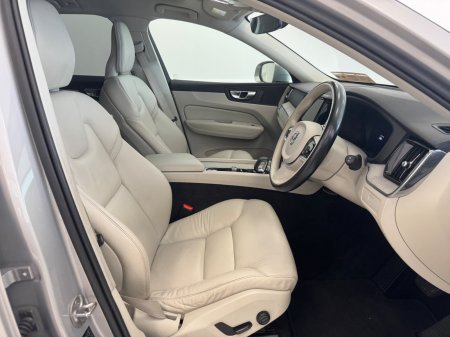 2022 Volvo XC60 - photo 9