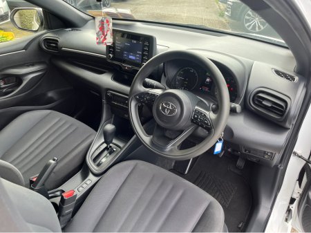 2023 Toyota Yaris - photo 13