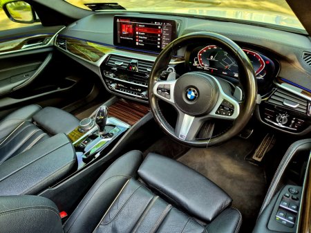 2022 BMW 5-Series - photo 11