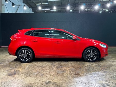 2018 Volvo V40 - photo 2