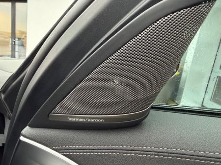 2022 BMW 5-Series - photo 23
