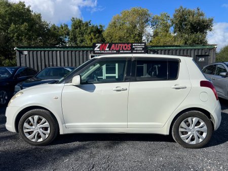 2010 Suzuki Swift - photo 4