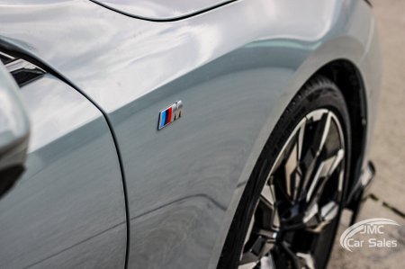 2024 BMW 5-Series - photo 7
