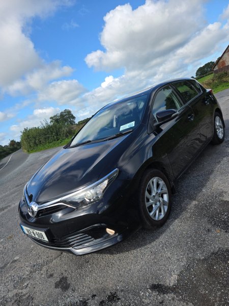 2016 Toyota Auris - photo 2
