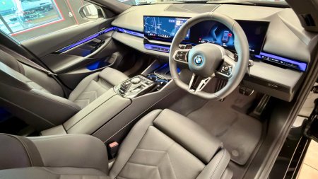 2026 BMW 5-Series - photo 12
