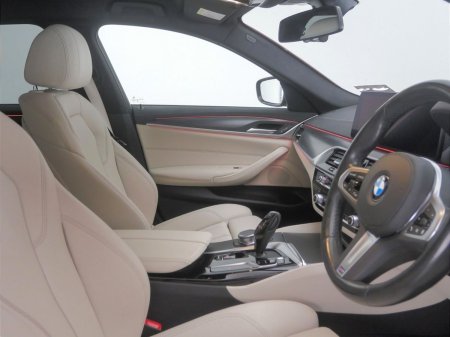 2024 BMW 5-Series - photo 12