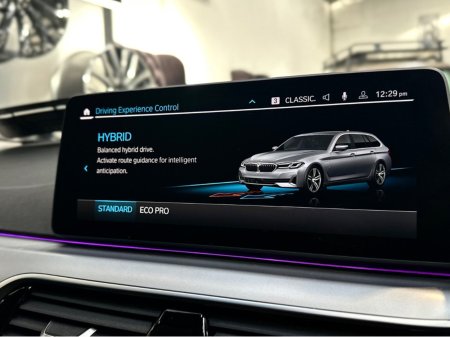 2022 BMW 5-Series - photo 28