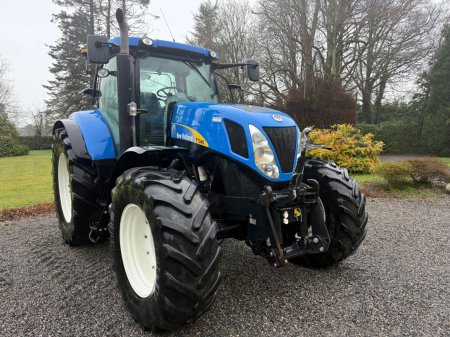 2011 New Holland T7040 - photo 2