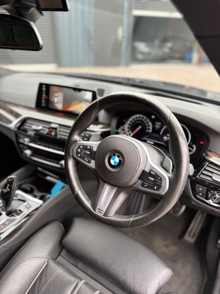2018 BMW 5-Series - photo 6