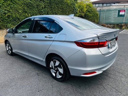 2015 Honda Grace - photo 8