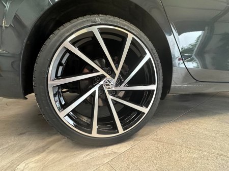 2020 Volkswagen Golf - photo 8