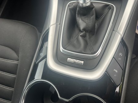 2016 Ford Mondeo - photo 12