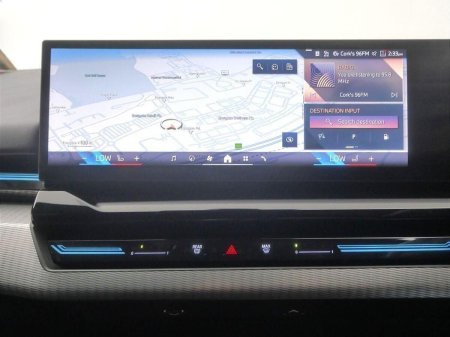 2024 BMW 5-Series - photo 8