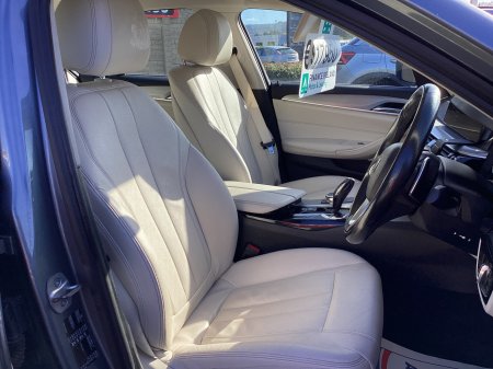2017 BMW 5-Series - photo 10