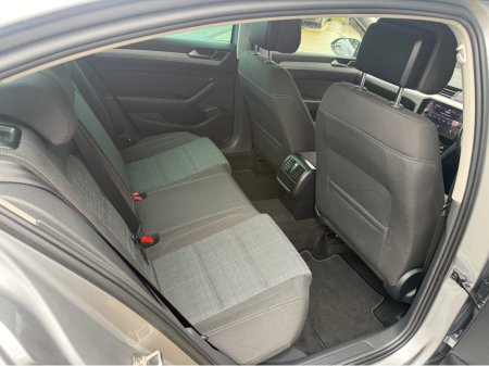 2021 Volkswagen Passat - photo 8