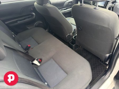 2019 Toyota Aqua - photo 17