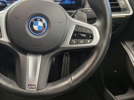 2024 BMW 3-Series - photo 17