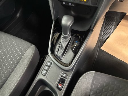 2026 Toyota Yaris Cross - photo 14
