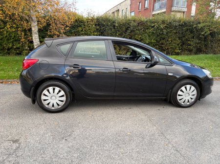 2011 Opel Astra - photo 5